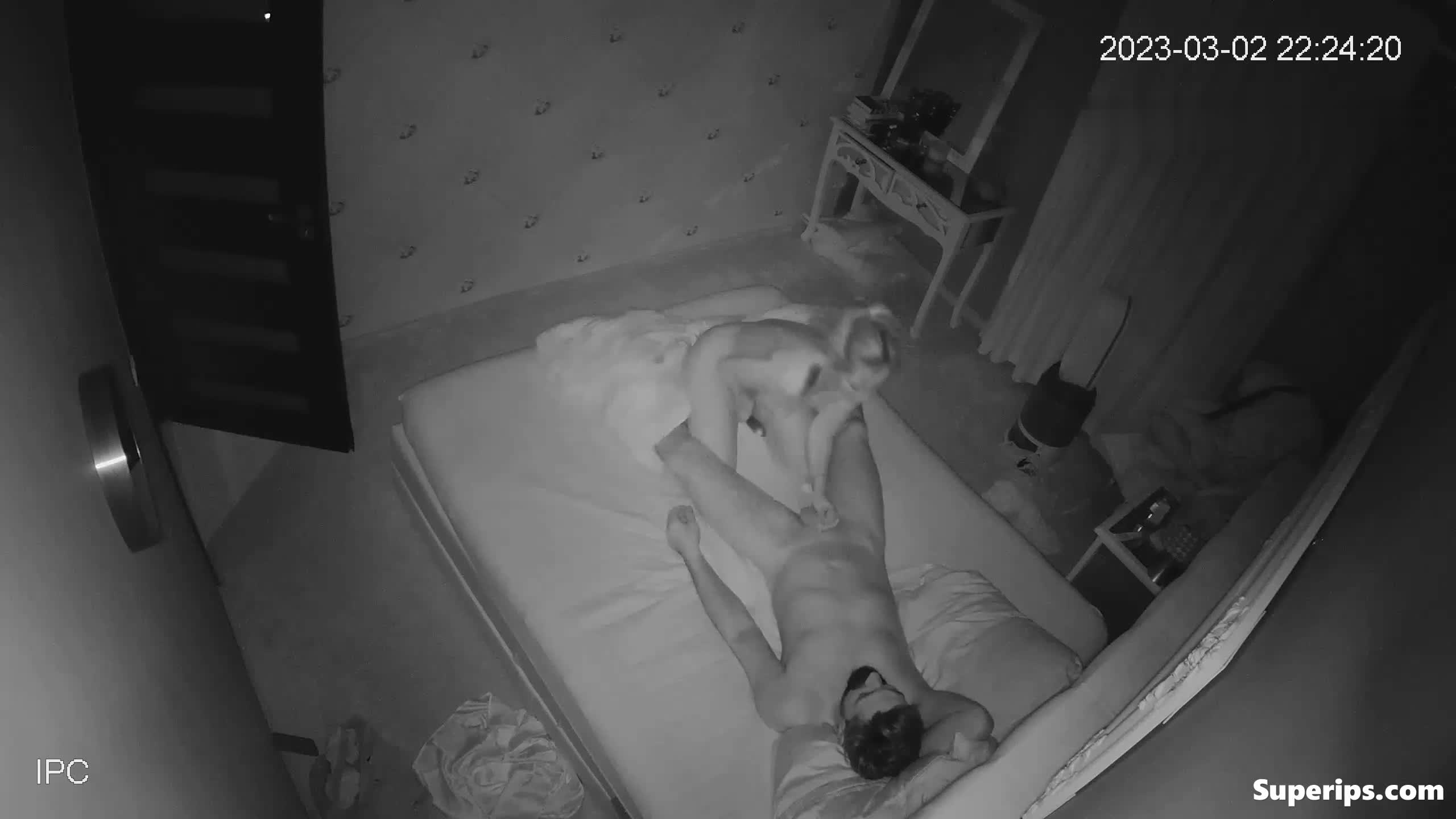 IPCAM – Blonde girl fucks her sleeping boyfriend