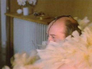 Nudeceleb- Linda Lay – El fascista la beata y su hija desvirgada (1978) HD 720p