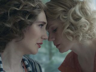 Nudeceleb- Hanna Alstrom Carice van Houten – The Glass Room (Skleneny pokoj) (2019) HD 1080p