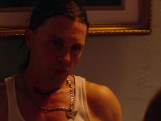 Nudeceleb- Dree Hemingway Sam Quartin – Run with the Hunted (2019) HD 1080p