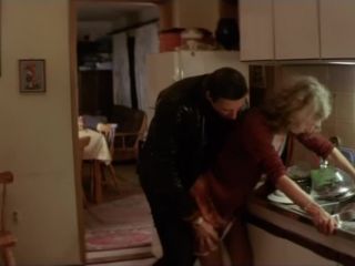 Nudeceleb- Sonja Savic, Mojca Fatur – Odgrobadogroba (2005) HD 720p