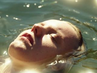 Nudeceleb- Maria Dragus – Tod einer Kadettin (2017) HD 720p