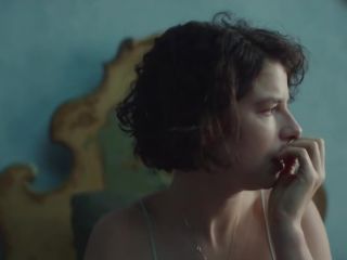 Nudeceleb- Jessie Buckley – Romeo  Juliet (2021) HD 720p