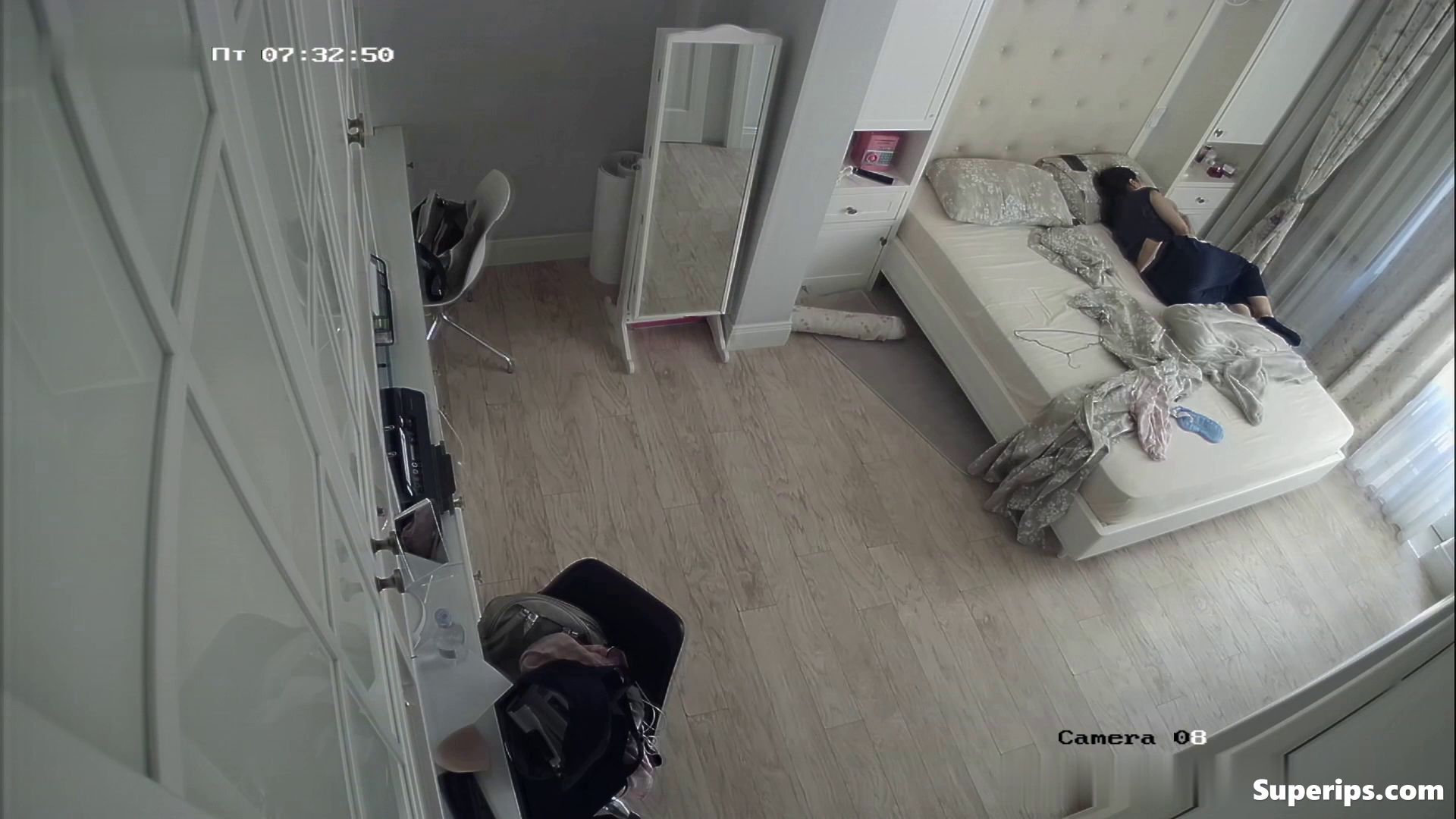 IPCAM – Russian teenage sisters changing clothes