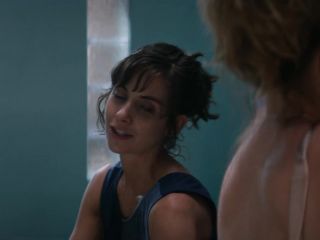 Nudeceleb- Alison Brie Betty Gilpin etc-Glow s01e01 (2017) HD 1080p