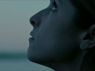 Nudeceleb- Anna Kendrick Kaniehtiio Horn Wunmi Mosaku – Alice Darling (2022) HD 1080p