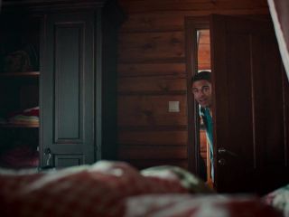 Nudeceleb- Elli Rhiannon Muller Osborne – Royalteen Princess Margrethe (2023) HD 1080p