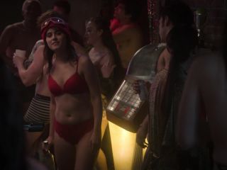 Nudeceleb- Renee Rapp Pauline Chalamet Alyah Chanelle Scott Amrit Kaur – The Sex Lives of College Girls s02e01-02 (2022) HD 1080p