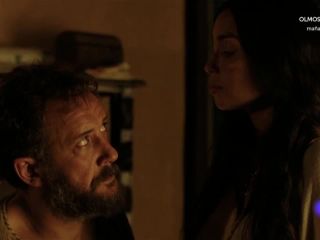 Nudeceleb- Iazua Larios, Meritxell Calvo-Carlos Rey Emperador s01e07 (2015) HD 720p