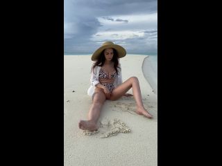 Private-recordings-of-webcam-models- 403616501833146368