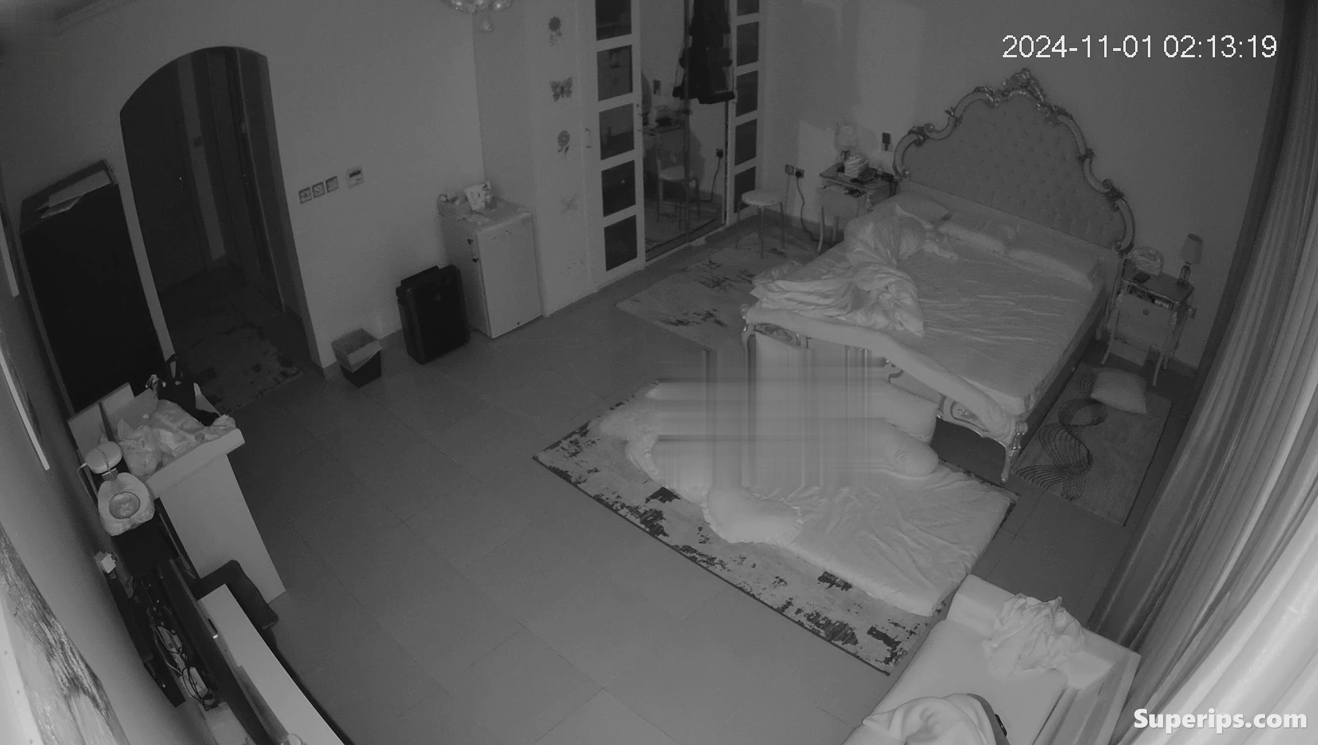 IPCAM – Mature Arab mom gets fucked in her bed