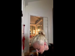 OnlyFans -  Lindsey Pelas - Livestream [SD 720P]