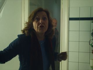 Nudeceleb- Johanna-Christine Gehlen, Sarah Bauerett, Lena Schmidtke – Die Stinos s01e01-06 (2024) HD 1080p