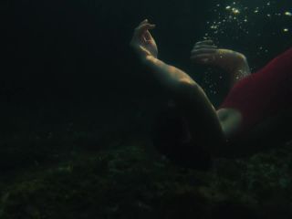 Nudeceleb- Rebecca Robertson, Indigo Sparke – Cloudy River s01 (2020) HD 720p