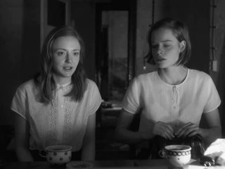 Nudeceleb- Emma Bading Lilli Fichtner Ioana Iacob Jella Haase Zoe Valks – Lieber Thomas (2021) HD 1080p