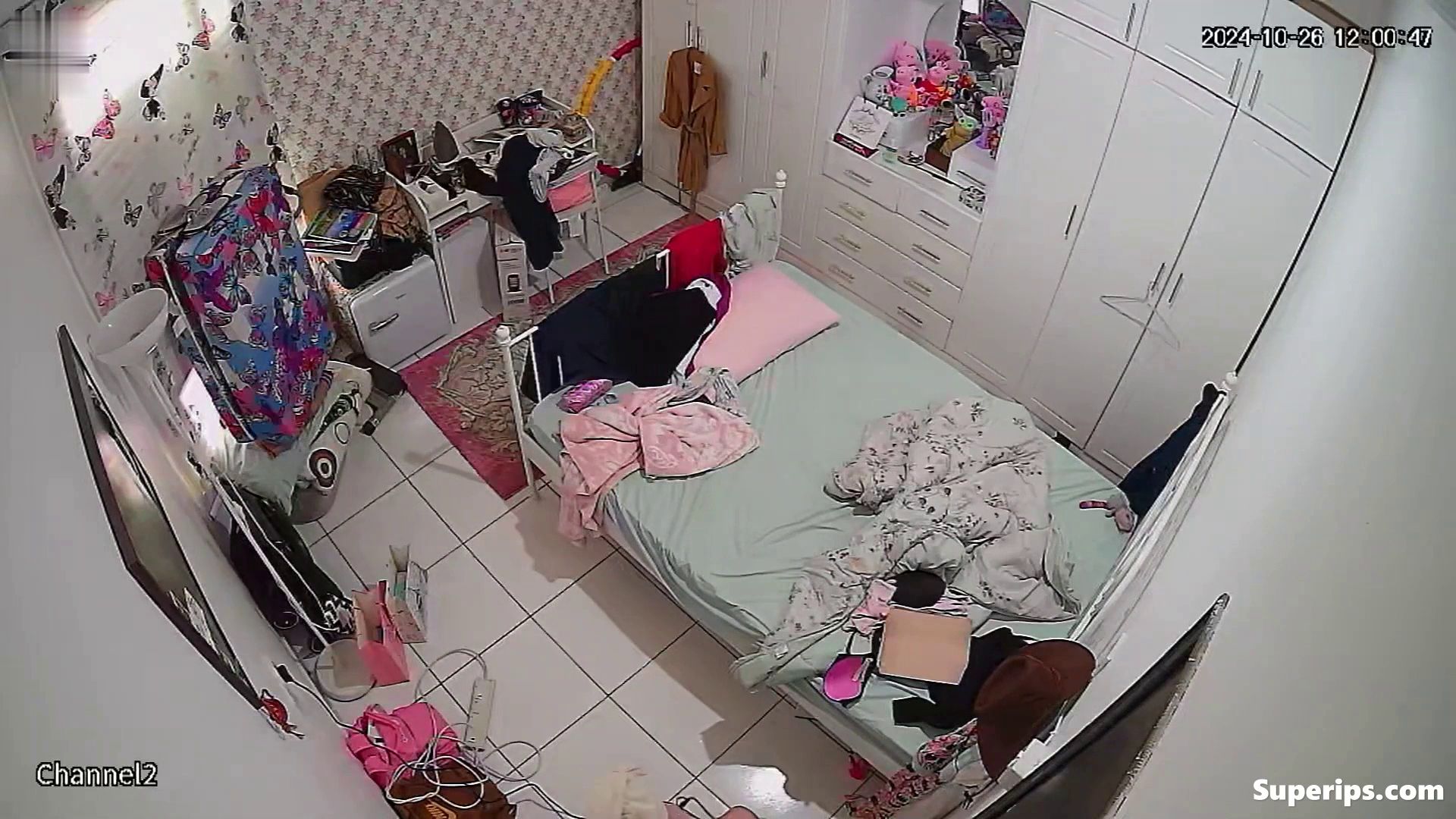 IPCAM – Arab busty girl naked in her room