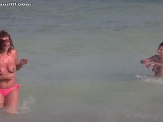 Ugotitflauntit.com- Mona  Francoise – Movieclip