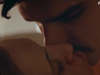 Nudeceleb- Jelena Dukic – Kralj Petar I s01e02 (2019) HD 1080p