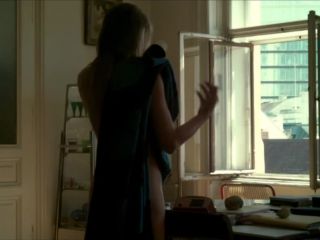 Nudeceleb- Elisabeth Umlauft – Gehen am Strand (2013) HD 720p