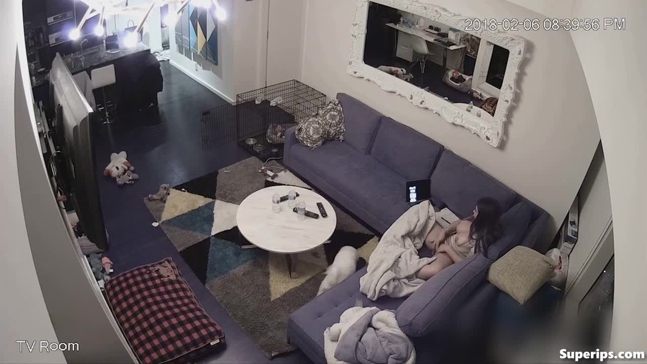 IPCAM – Busty American babe masturbates on her couch