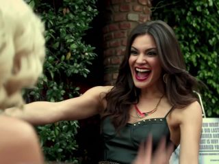Nudeceleb- Brea Grant Briana Lane Laura Ortiz – The Real Housewives of Horror s01e01 (2013) HD 1080p