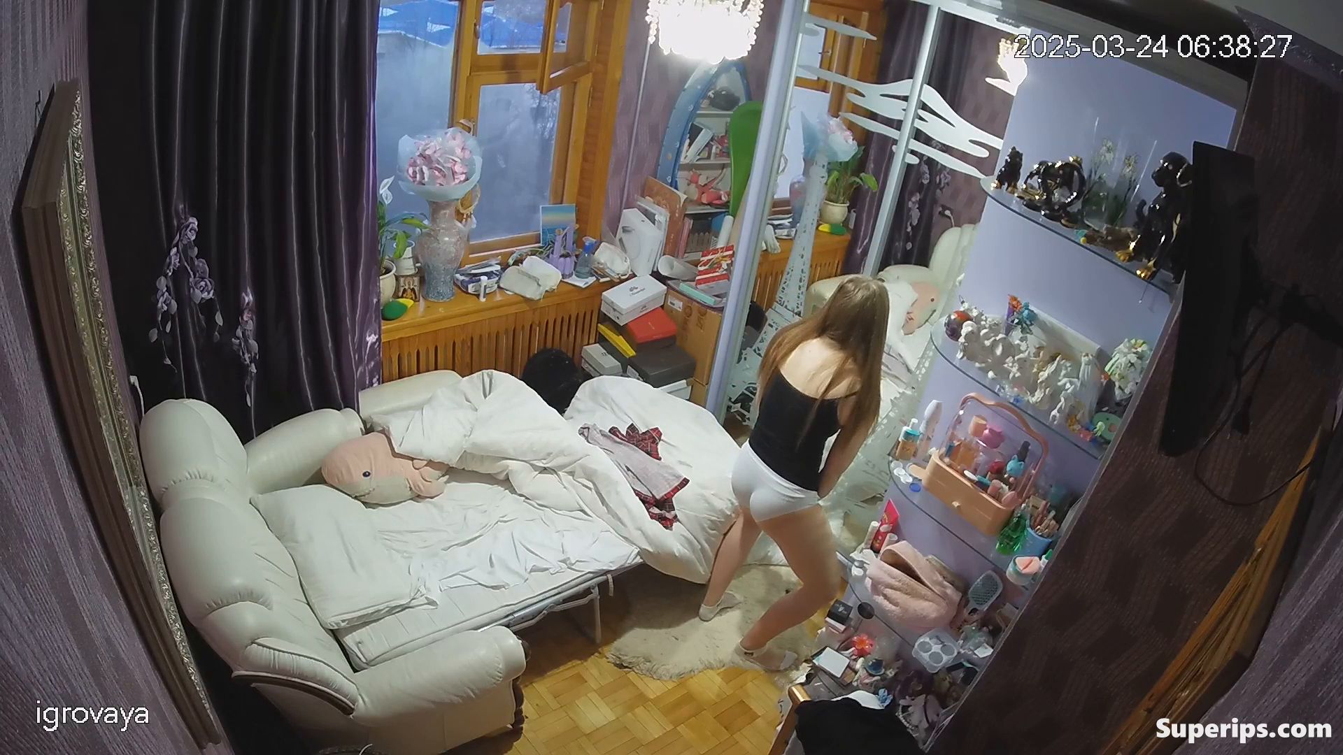 IPCAM – Cute Russian girl changing clothes