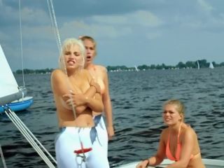 Nudeceleb- Holly Mae Brood, Carolien Spoor, Marly van der Velden, etc.-Sneekweek (2016) HD 1080p