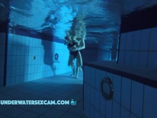 Underwatersexcam.com- Nonude couple took wrong turn