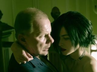 Nudeceleb- Tinatin Dalakishvili-Kvartet s01e01 Pilot (2017) HD 720p