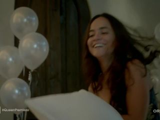Nudeceleb- Alice Braga-Queen of the South s01e01 (2016) HD 1080p