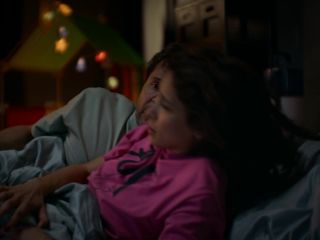 Nudeceleb- Ravshana Kurkova – Otkrytyy brak s02e02 (2025) HD 1080p