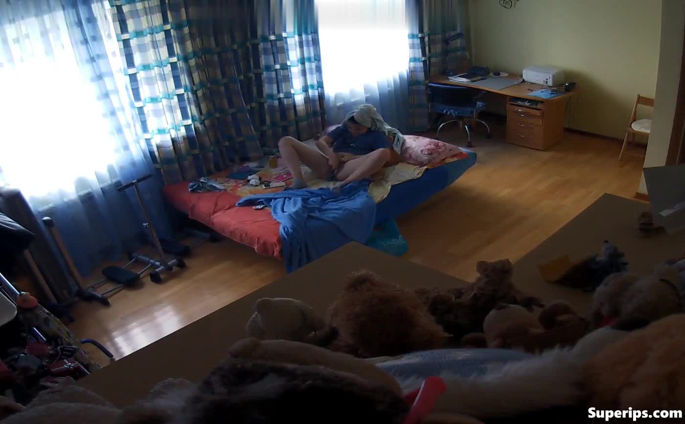 IPCAM – Naughty chubby teen masturbates
