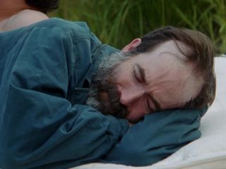 Nudeceleb- Stephanie Berrington Julie Simpson – Tapeworm (2019) HD 1080p