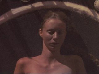 Nudeceleb- Lilli Lorenz – Luz (2018) HD 1080p