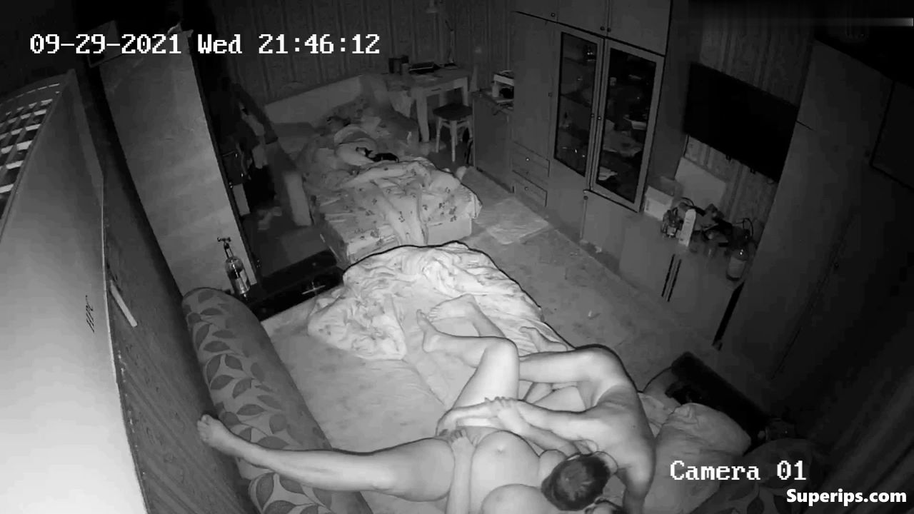 IPCAM – Mature European parents fuck in their bed