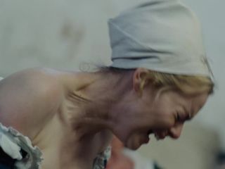 Nudeceleb- Emma Stone – The Favourite (2018) HD 1080p