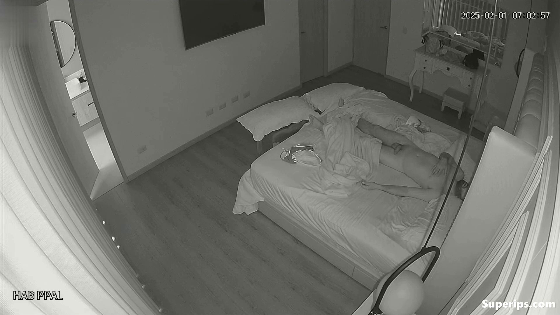 IPCAM – Married Latina woman fucks in pajamas