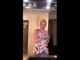 OnlyFans -  Lindsey Pelas - Livestream [SD 720P]