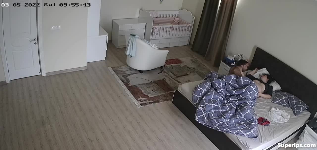 IPCAM – Arab couple fucks wildly in their bed