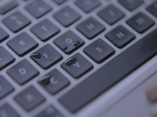 Nudeceleb- Betsy Holt – Animals (2014) HD 1080p