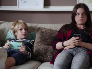 Nudeceleb- Miranda Leonhardt (Mimi Fiedler)-Rabenmutter s01e01 (2016) HD 1080p