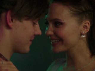 Nudeceleb- Svetlana Ivantsova Yuliya Khlynina Aleksandra Ursulyak – Polyot s01e03 (2021) HD 1080p