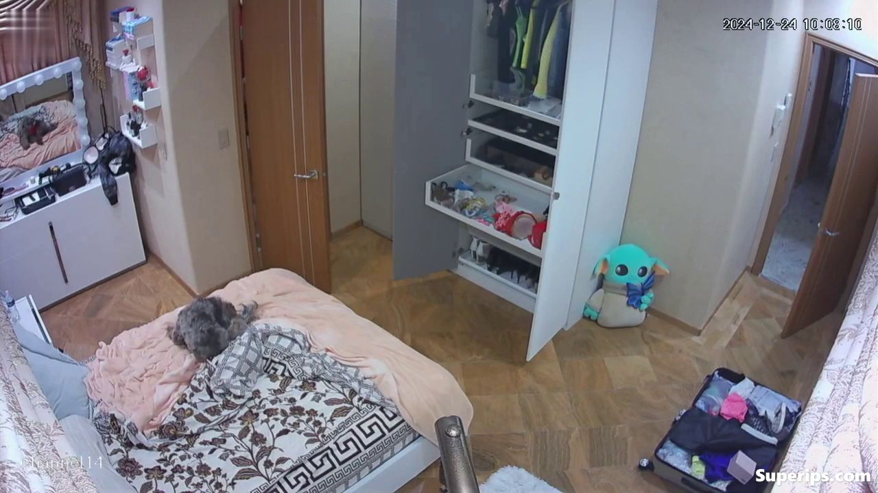 IPCAM – American college girl in sexy lingerie