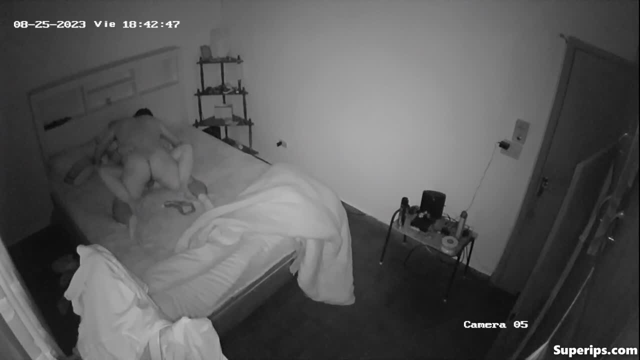IPCAM – Chubby Spanish couple fucks in their bed