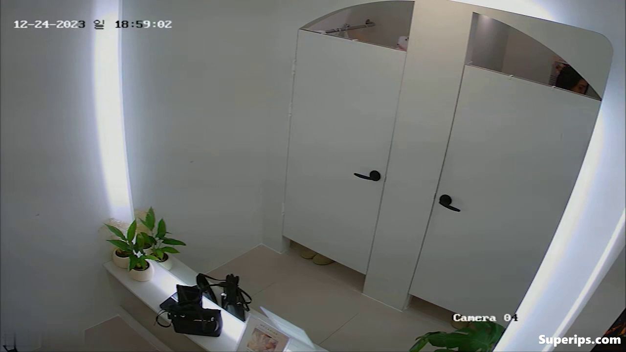 IPCAM – Pretty Korean girls changing clothes