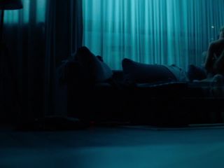 Nudeceleb- Polina Maksimova – Run (Beg) (2020) HD 1080p