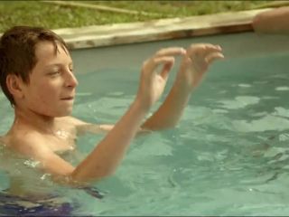 Nudeceleb- Roxane Peret – Apres le col d_Ispeguy (2016) HD 720p