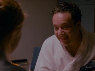 Nudeceleb- Isabella Wolf – Fett und Fett s02e02 (2019) HD 720p