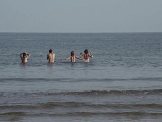 Nudeceleb- Esther Zimmering, Janina Rudenska, Elisabeth-Marie Leistikow-Ins Blaue (2012) HD 1080p