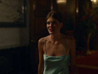 Nudeceleb- Emma Greenwell – The Rook s01e07 (2019) HD 1080p